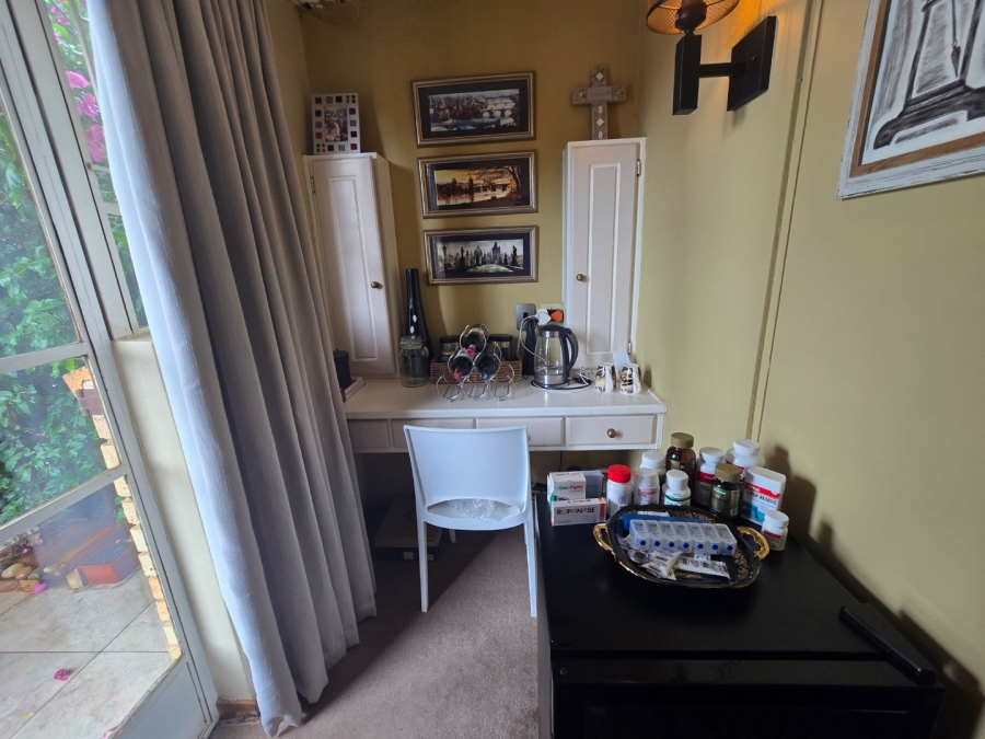 7 Bedroom Property for Sale in Langenhovenpark Free State